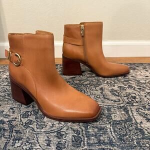 VINCE CAMUTO Women’s 7.5 Sameena Heeled Ankle Boots Brown